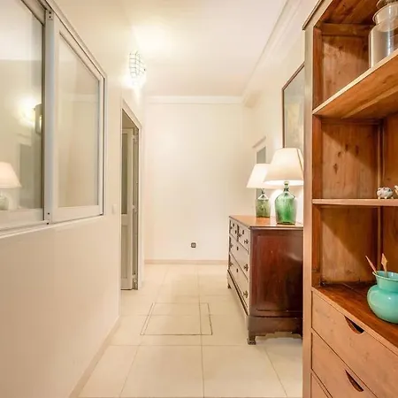 Дом отдыха Guestready - Candido Dos Reis Beachfront Living *