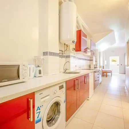 Guestready - Candido Dos Reis Beachfront Living Дом отдыха